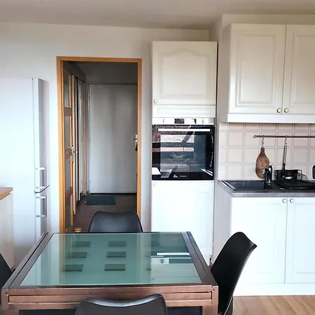 Apartment Sea View Flat With Pool & Parking In Six-fours