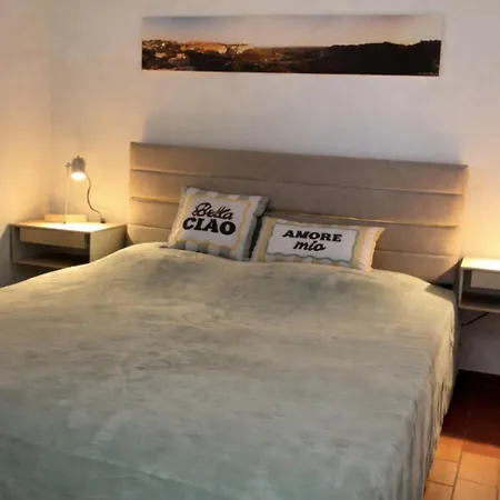 Apartment Sea View Flat With Pool & Parking In Six-fours *