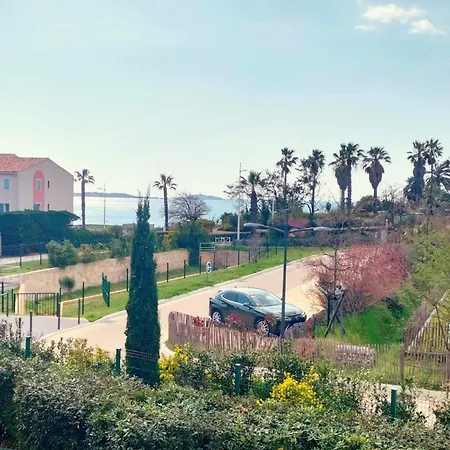 Sea View Flat With Pool & Parking In Six-fours