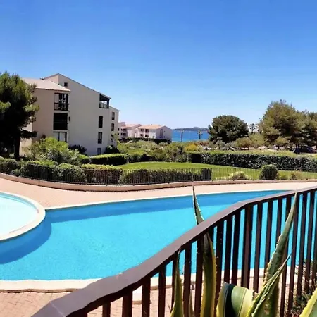 Apartment Sea View Flat With Pool & Parking In Six-fours